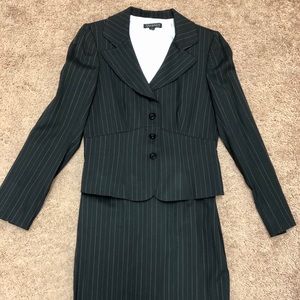 Tahari black label suit